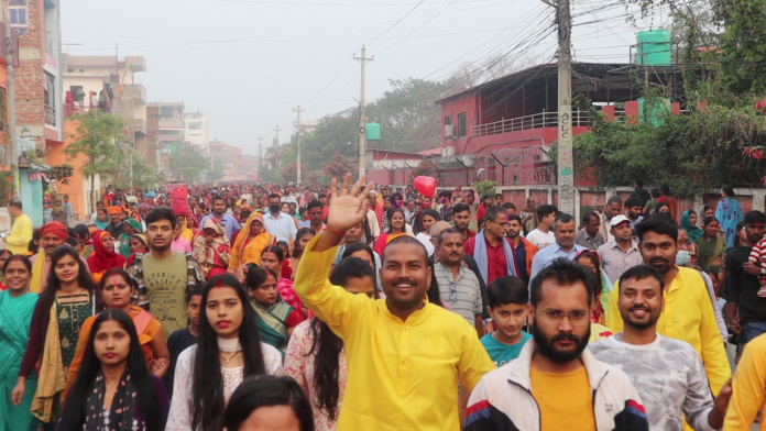 RAW.00_01_16_22.Still013