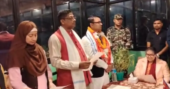 1762745379-ymUHM (1)