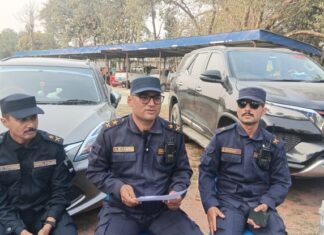 झापामा ठगीका लागि नक्कली सरकारी कागजात बनाउँदै आएका सातजना प्रहरीको नियन्त्रण