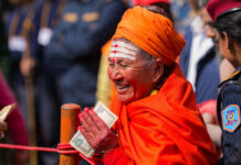 महाशिवरात्रिमा पशुपतिनाथ आएका साधुसन्तको दक्षिणासहित बिदाई