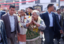 प्रधानमन्त्री कार्कीद्वारा पशुपतिनाथको पूजा आराधना