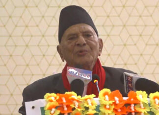 рдХрд╛рдиреВрди рдкреЗрд╢рд╛ рдорд╛рддреНрд░реИ рдзрдирдХреЛ рд╕реНрд░реЛрдд рд╣реБрди рд╕рдХреНрджреИрди, рдЕрдиреНрдп рдЖрд░реНрдерд┐рдХ рдЙрдкрд╛рд░реНрдЬрдирдХрд╛ рдЙрдкрд╛рдп рдкрдирд┐ рдЦреЛрдЬреМрдБрдГ рд╡рд░рд┐рд╖реНрда рдЕрдзрд┐рд╡рдХреНрддрд╛ рднрдгреНрдбрд╛рд░реА