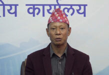 ओली–लेखक पक्राउ गर्ने–नगर्ने विषयको छिनोफानो अदालतले गर्ने होः पूर्वएआईजी गुरुङ