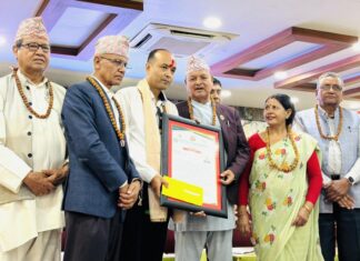 ६९औँ राष्ट्रिय सहकारी दिवसको अवसरमा परिवेश मिडियाका प्रधान सम्पादक खड्का पुरस्कृत