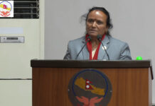 एउटा ग्यास कम्पनीको सिलिण्डर अर्कोसंग साट्दा ५ सय तिर्नुपर्छ, यसलाई हटाईयोस्ः एमाले सांसद देवकोटा