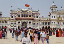 नयाँ वर्षमा जनकपुरधाममा श्रद्धालु भक्तजनहरूको उल्लेखनीय भीड