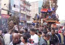 रातो मरातो मत्स्येन्द्रनाथः आज साँझ नरिवल खसाल्ने जात्रात्स्येन्द्रनाथः आज साँझ नरिवल खसाल्ने जात्रा