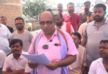 सूचना नै नदिई फलफूल बजारमा डोजर चलाइयोः व्यवसायी